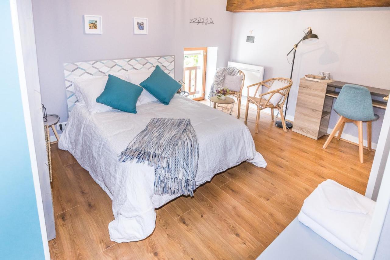 Entre Canal Et Vignes Bed & Breakfast Escolives-Sainte-Camille Luaran gambar