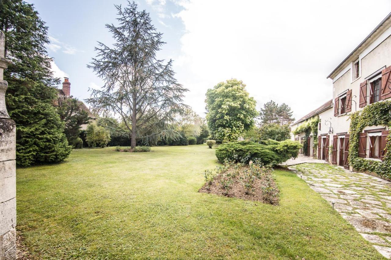 Entre Canal Et Vignes Bed & Breakfast Escolives-Sainte-Camille Luaran gambar