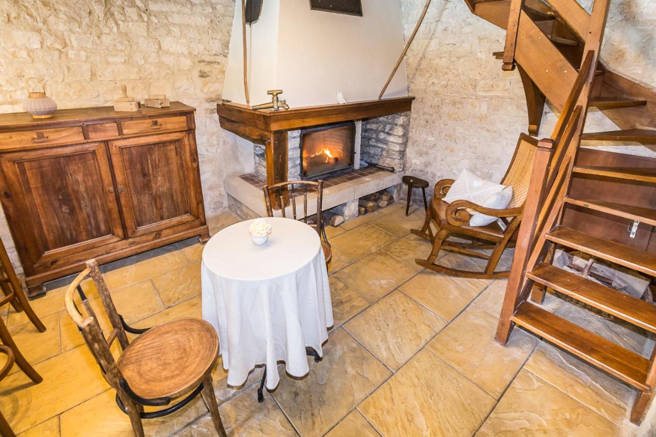 Entre Canal Et Vignes Bed & Breakfast Escolives-Sainte-Camille Luaran gambar