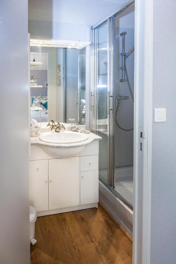Entre Canal Et Vignes Bed & Breakfast Escolives-Sainte-Camille Luaran gambar