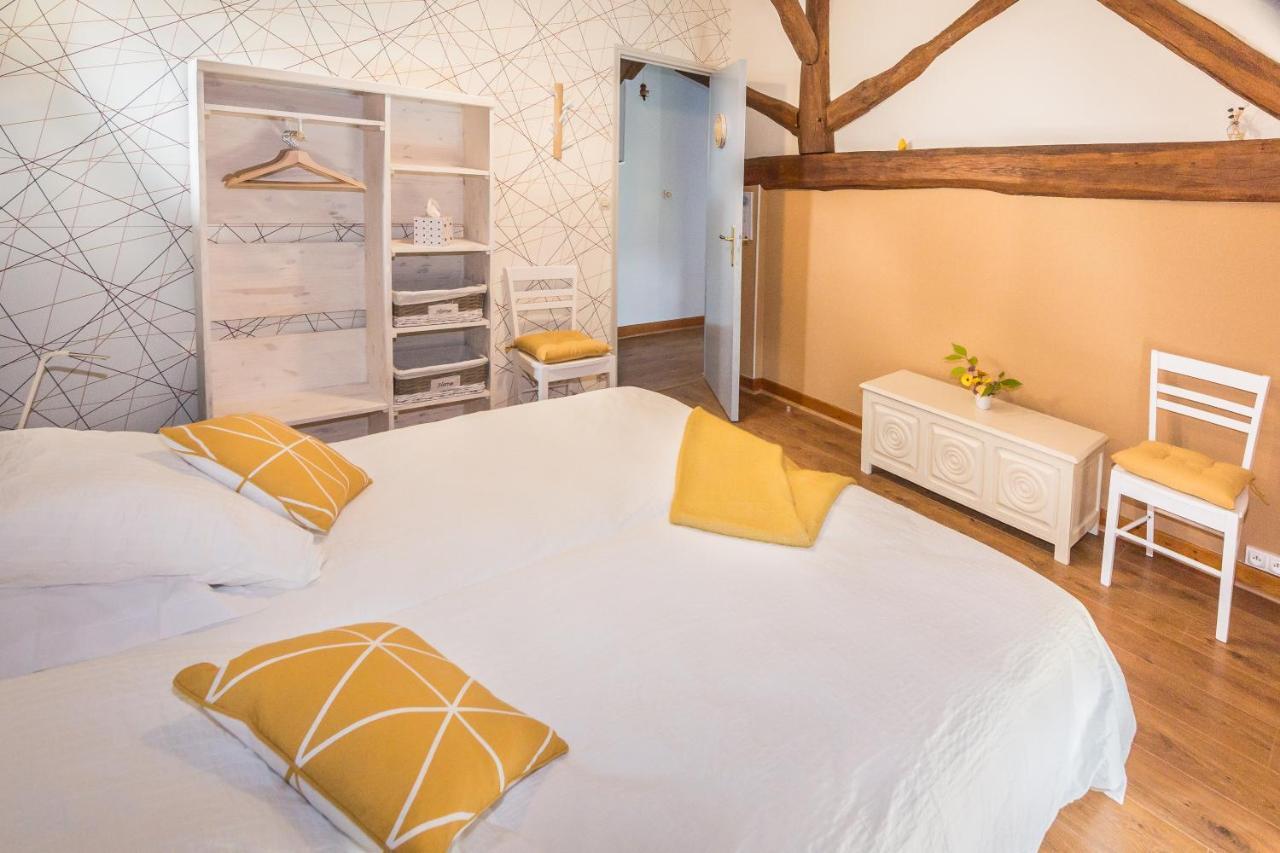 Entre Canal Et Vignes Bed & Breakfast Escolives-Sainte-Camille Luaran gambar